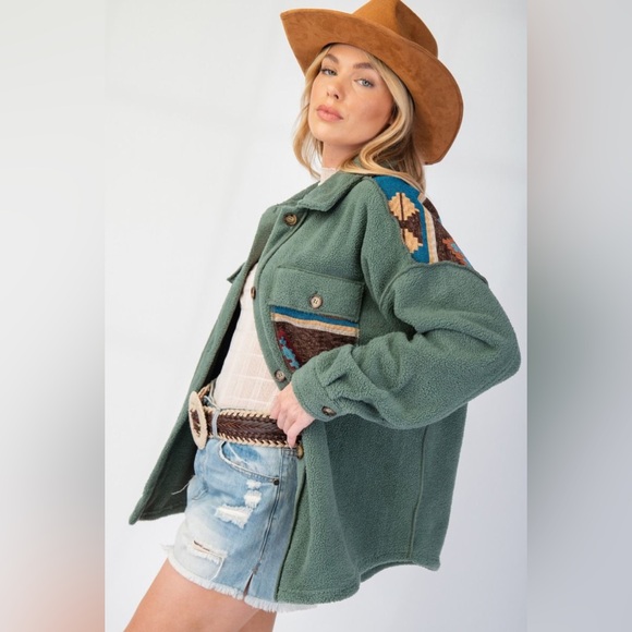 679. Easel Sherpa Green Jacket Easel Sherpa Aztec Tribal Oversized Shacket - Picture 8 of 8